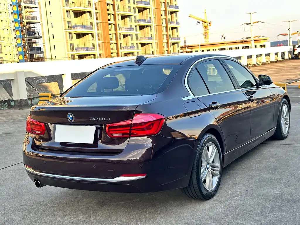 BMW 3 Series — миниатюра 4