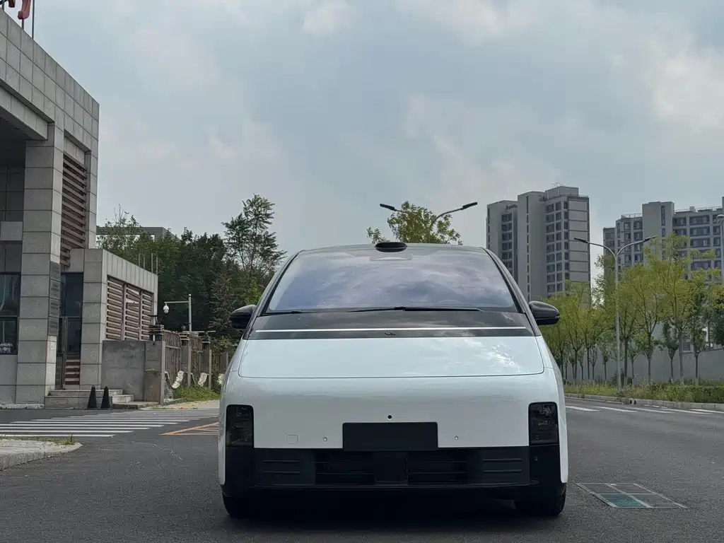 Li Auto Li MEGA — миниатюра 2