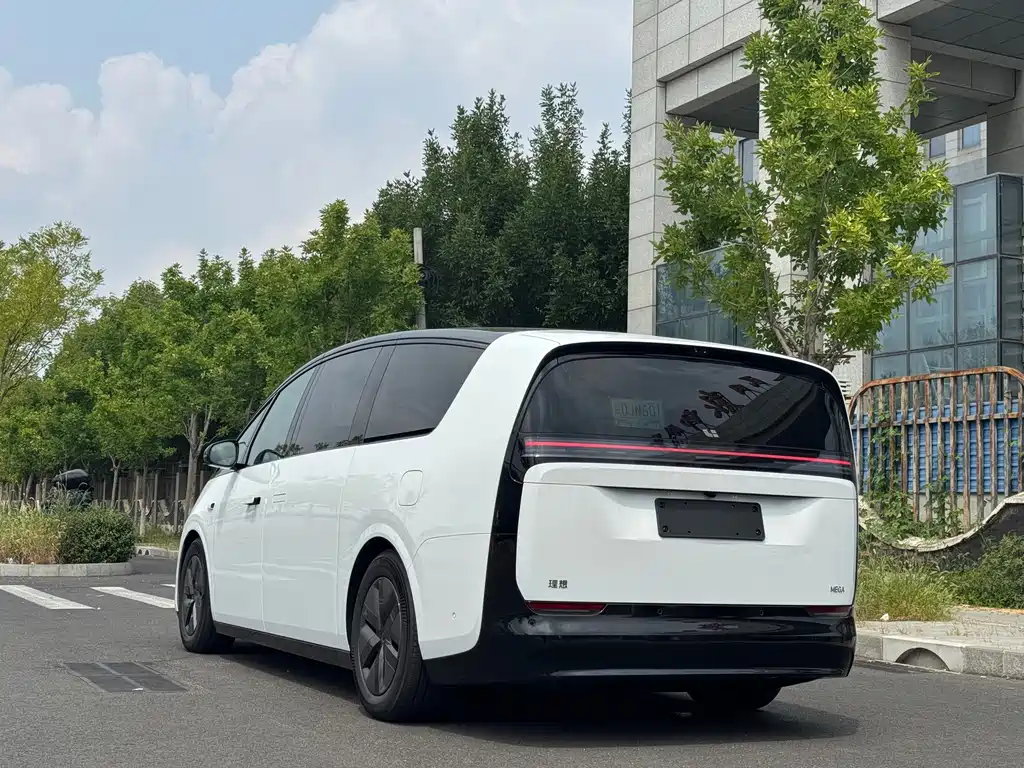 Li Auto Li MEGA — миниатюра 22