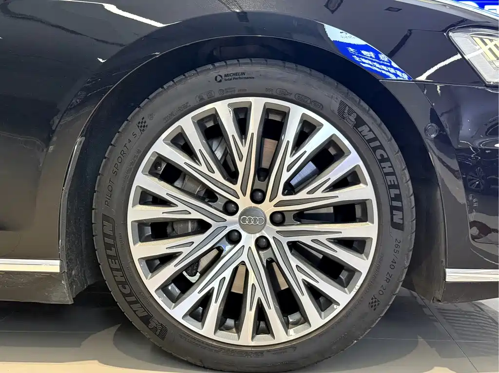 Audi A8 — миниатюра 18