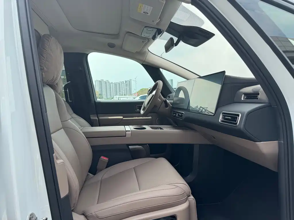 Li Auto Li MEGA — миниатюра 18