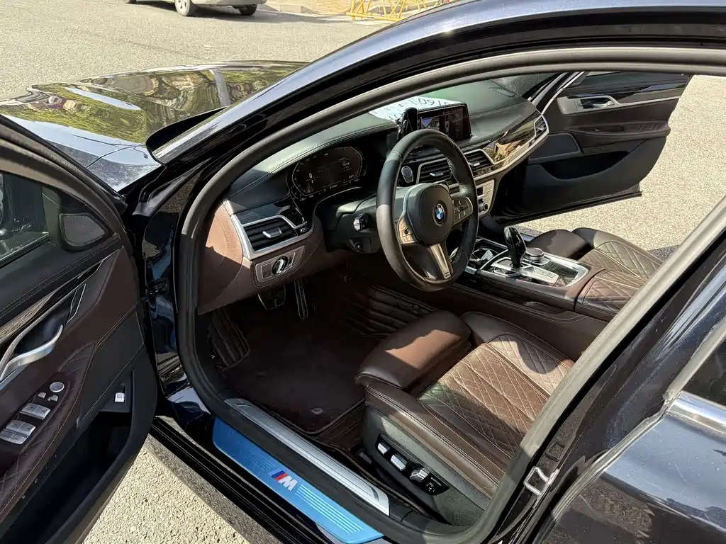 BMW 7 SERIES