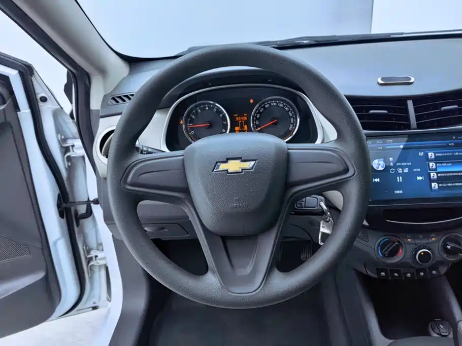 Chevrolet Sail — миниатюра 15
