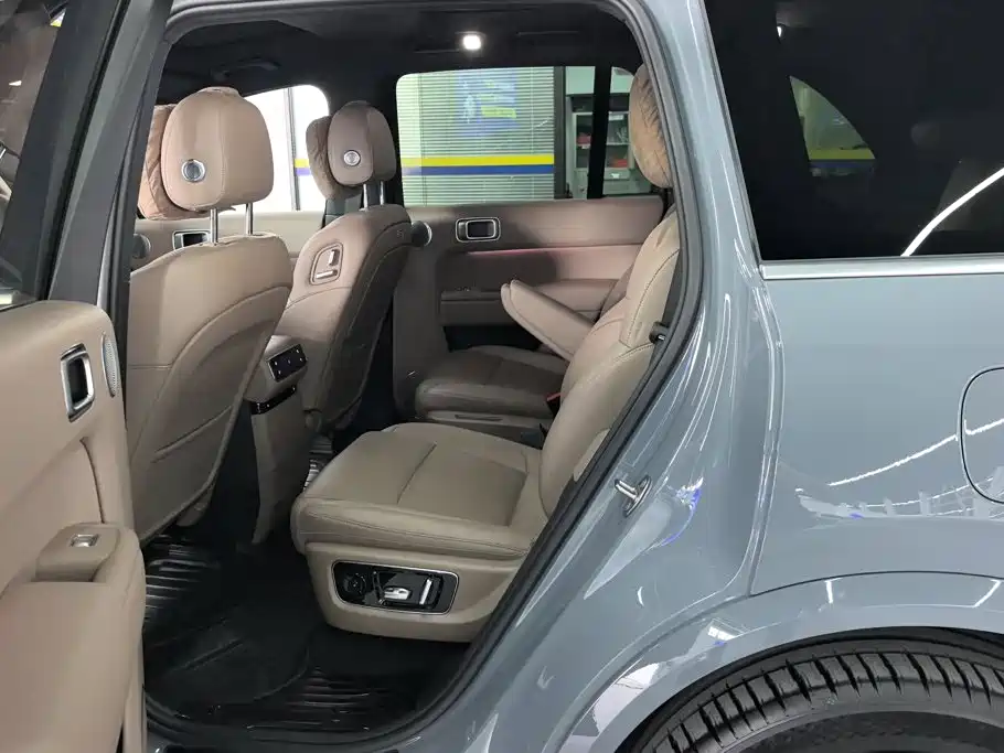 Li Auto Li L8 — миниатюра 11