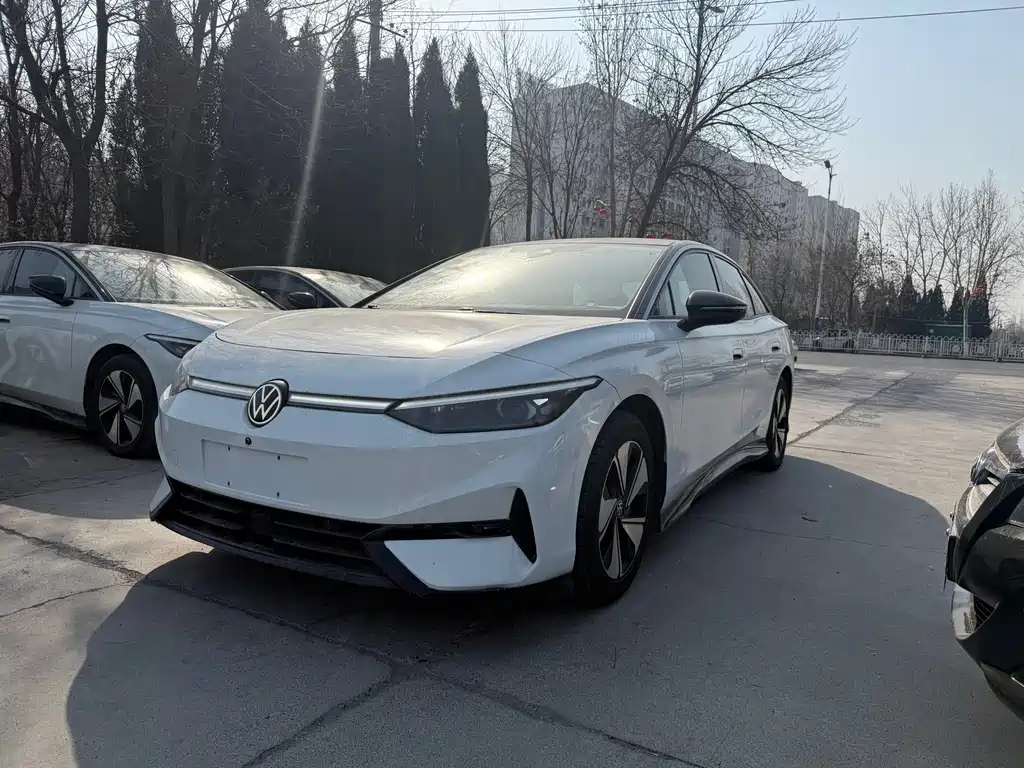 VOLKSWAGEN ID.7 VIZZION