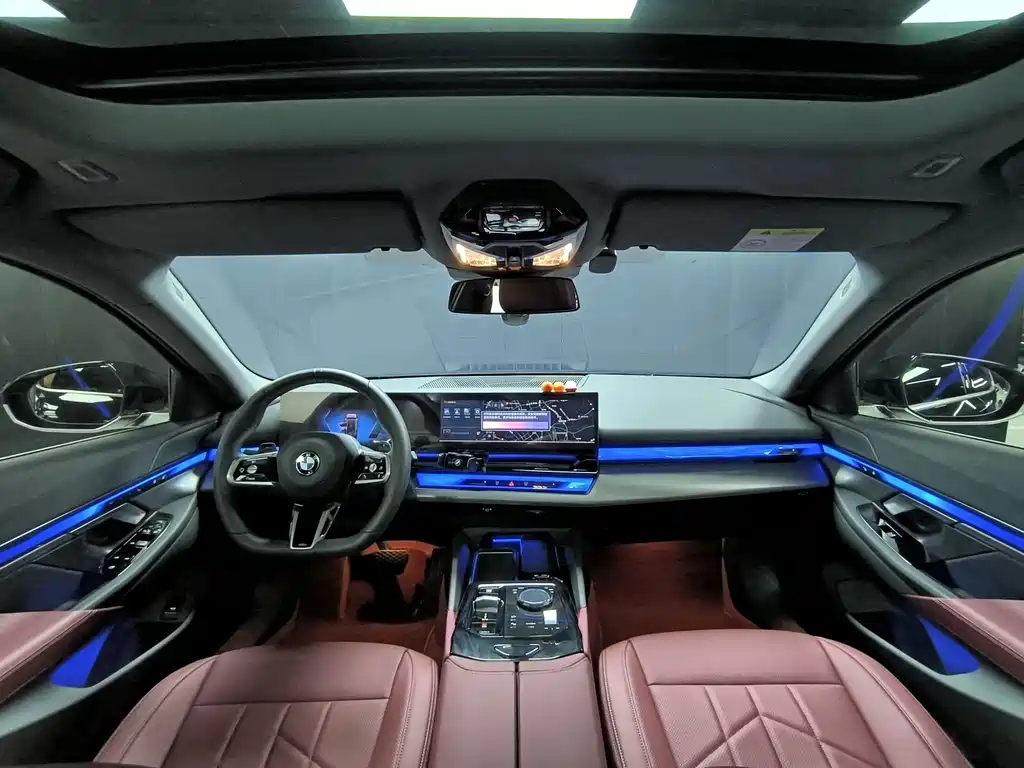 BMW 5 Series — миниатюра 9