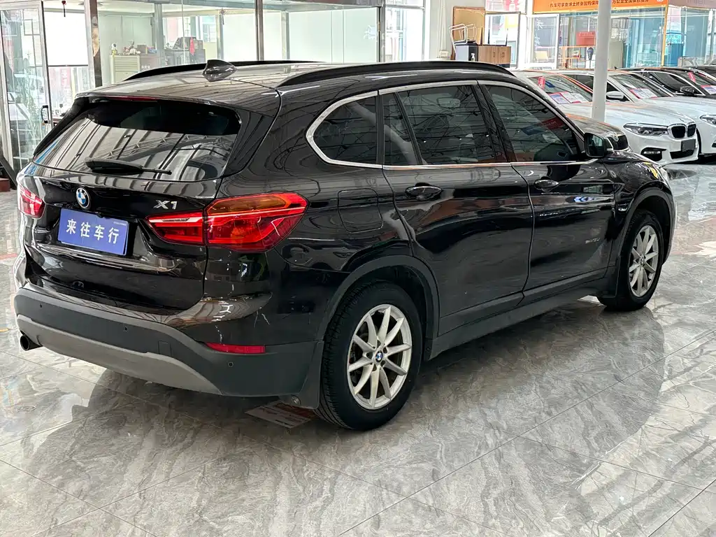 BMW  X1