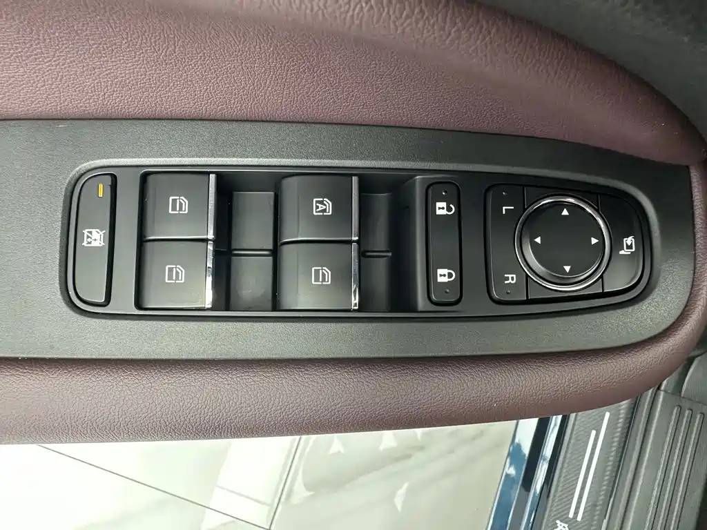 GAC Motor Trumpchi M6 — миниатюра 11