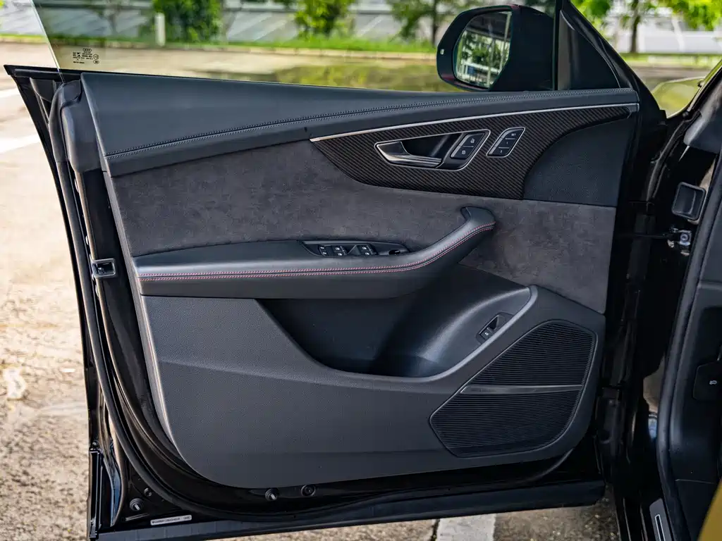 Audi RS Q8 — миниатюра 9