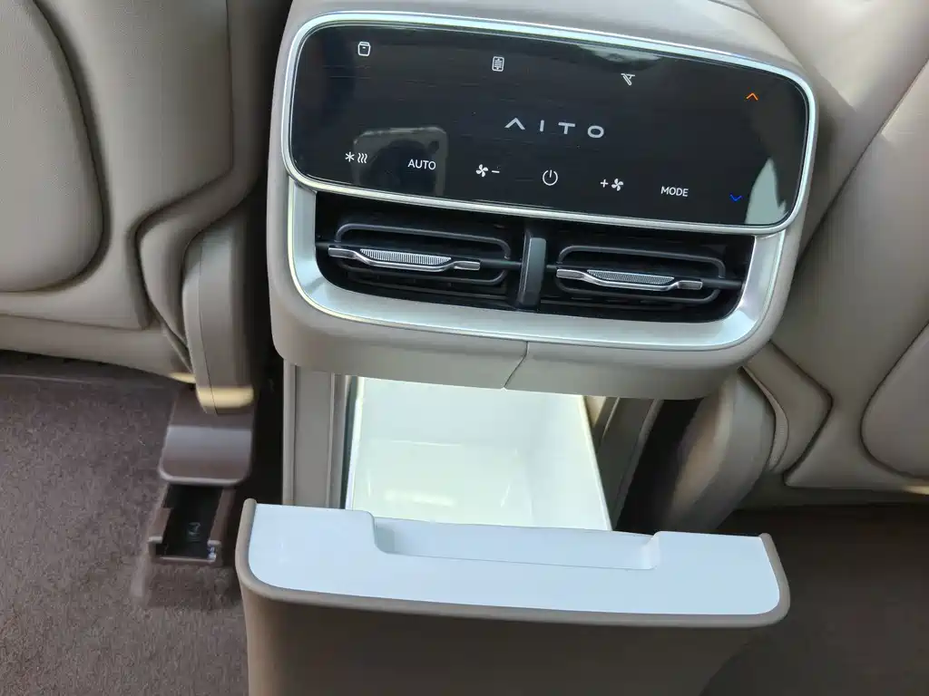 AITO AITO M7 — миниатюра 13