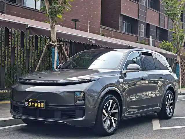 Li Auto IDEAL L8 2023