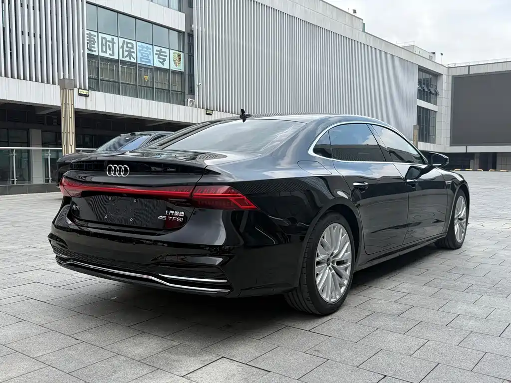 Audi A7L — миниатюра 9