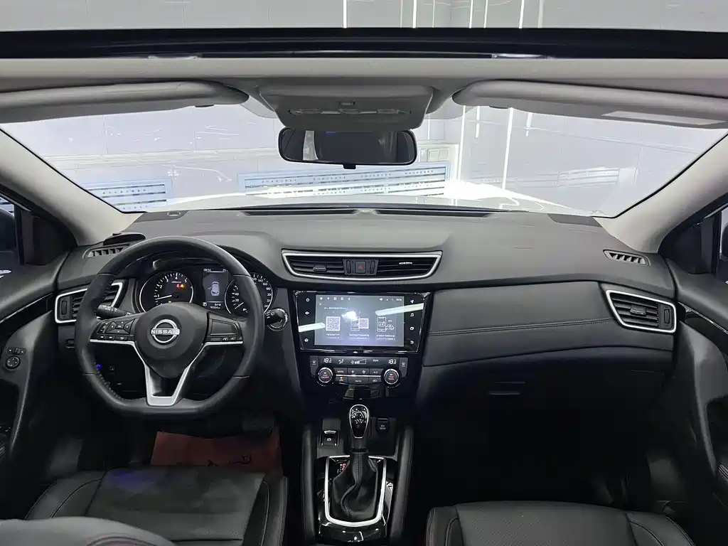 Nissan Qashqai — миниатюра 9