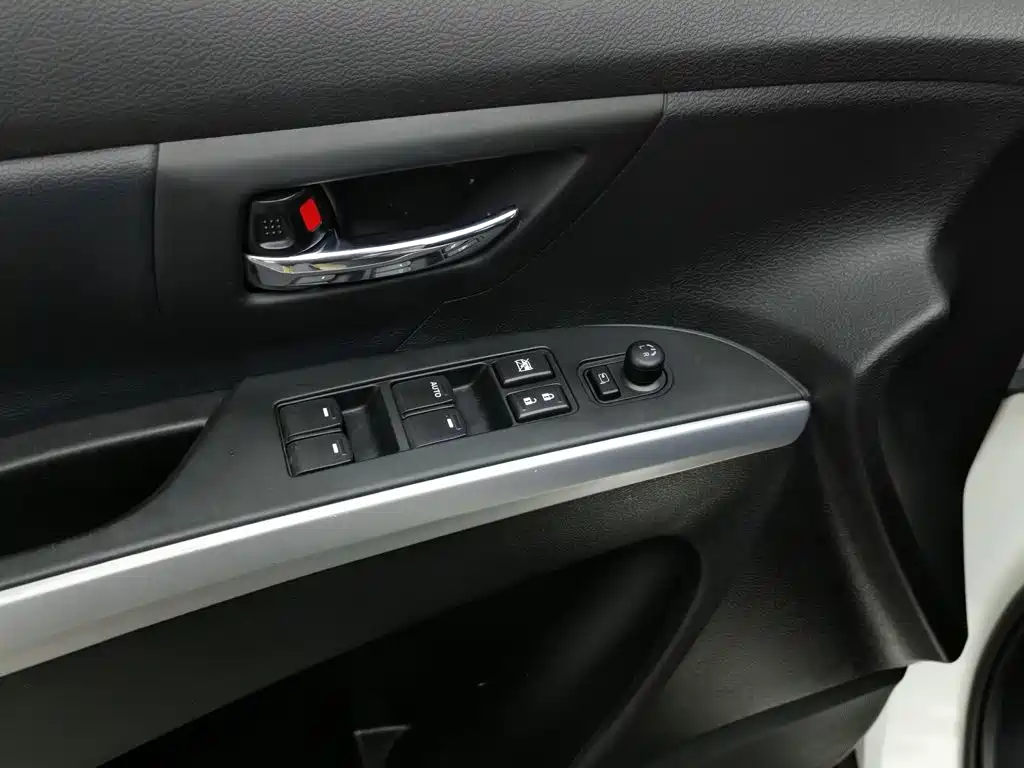 Suzuki S-Cross — миниатюра 9
