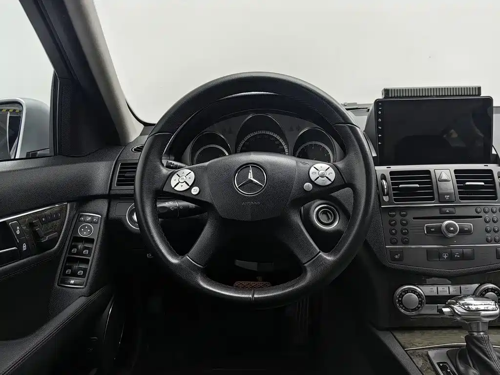 Mercedes-Benz C-Class (Import) — миниатюра 11