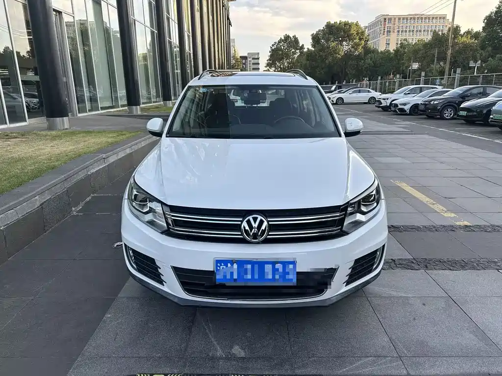 Volkswagen Tiguan — миниатюра 2