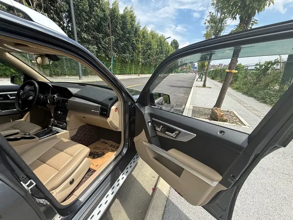 Mercedes-Benz GLK-Class (Import) — миниатюра 19