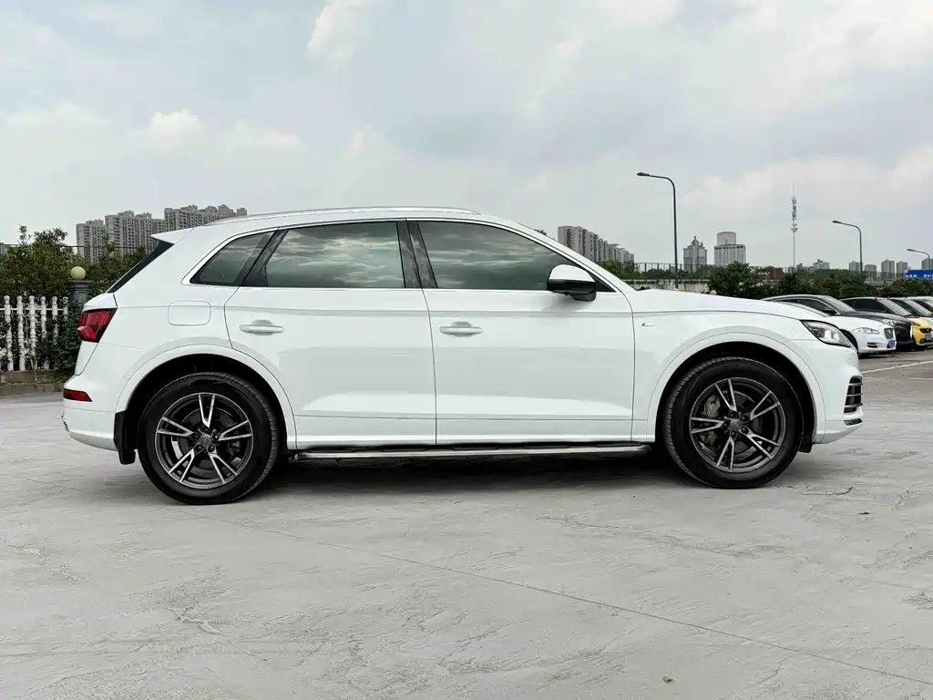 Audi Q5L 2018 45 TFSI Premium Fashion V