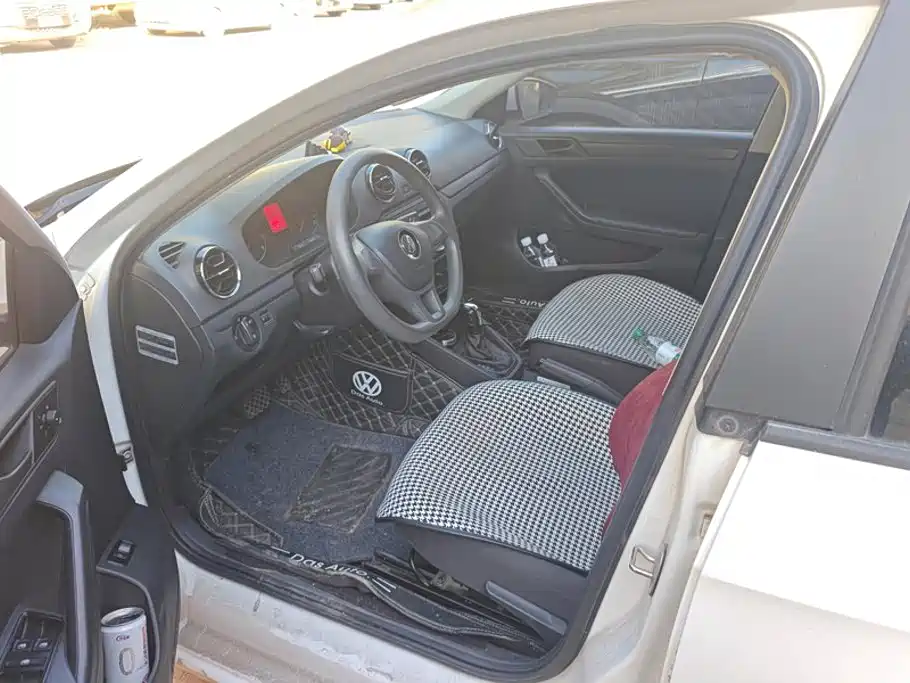 Volkswagen Jetta — миниатюра 9