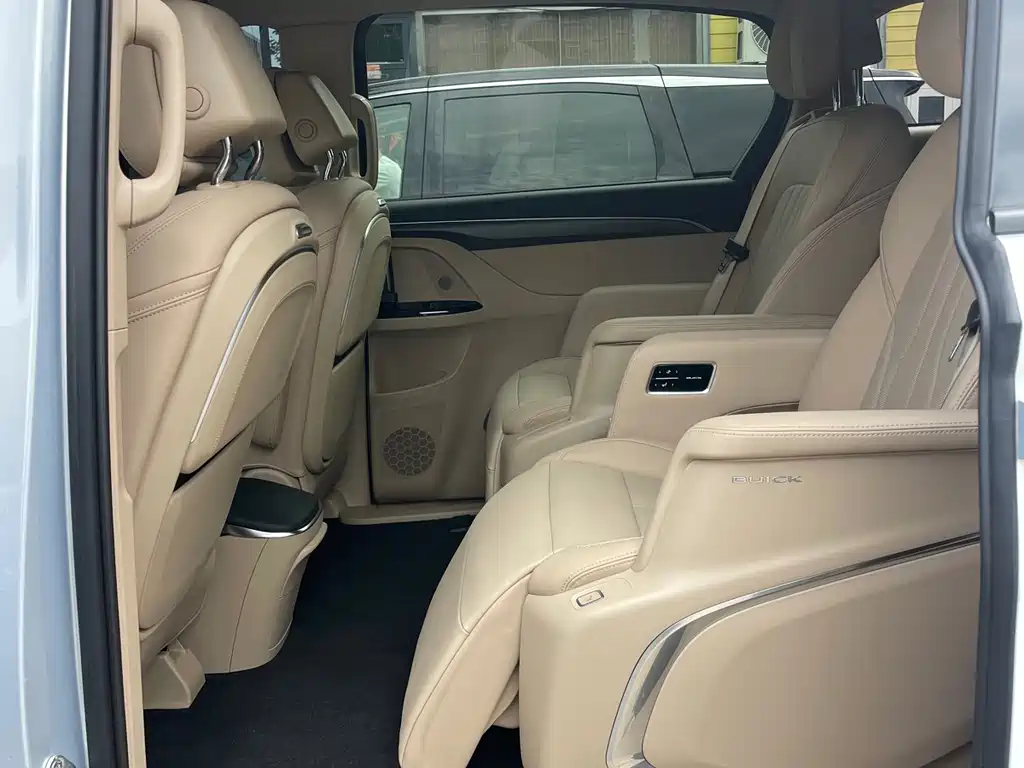 Buick GL8 2025 Premium