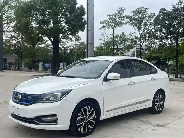 DONGFENG  E70 2019