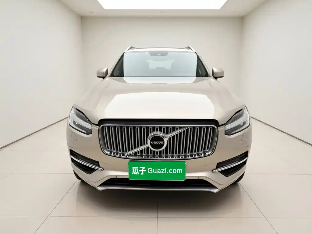 Volvo XC90 2017 T6 5 мест