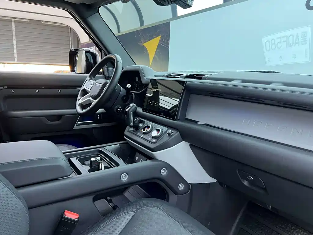 Land Rover Defender — миниатюра 11