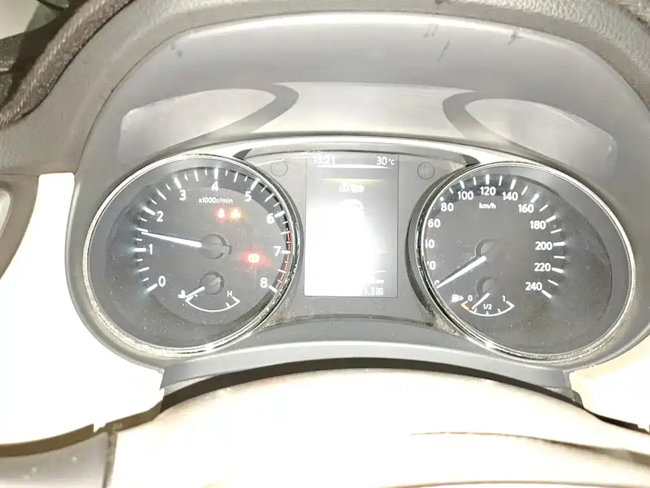 Nissan X-Trail — миниатюра 14