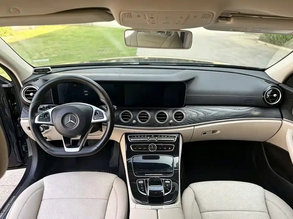 Mercedes-Benz E-Class — миниатюра 5
