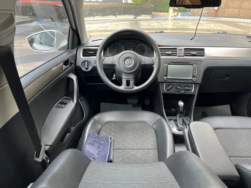 Volkswagen Santana — миниатюра 10