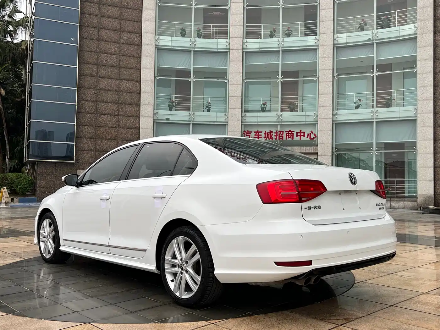 Volkswagen Sagitar
