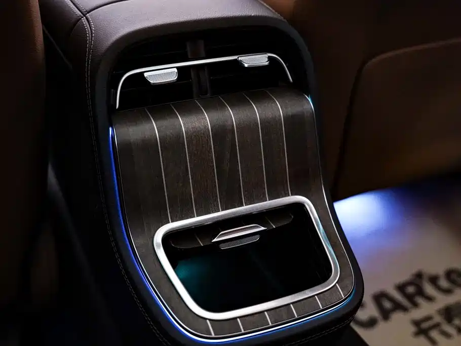Mercedes-Benz E-Class — миниатюра 22