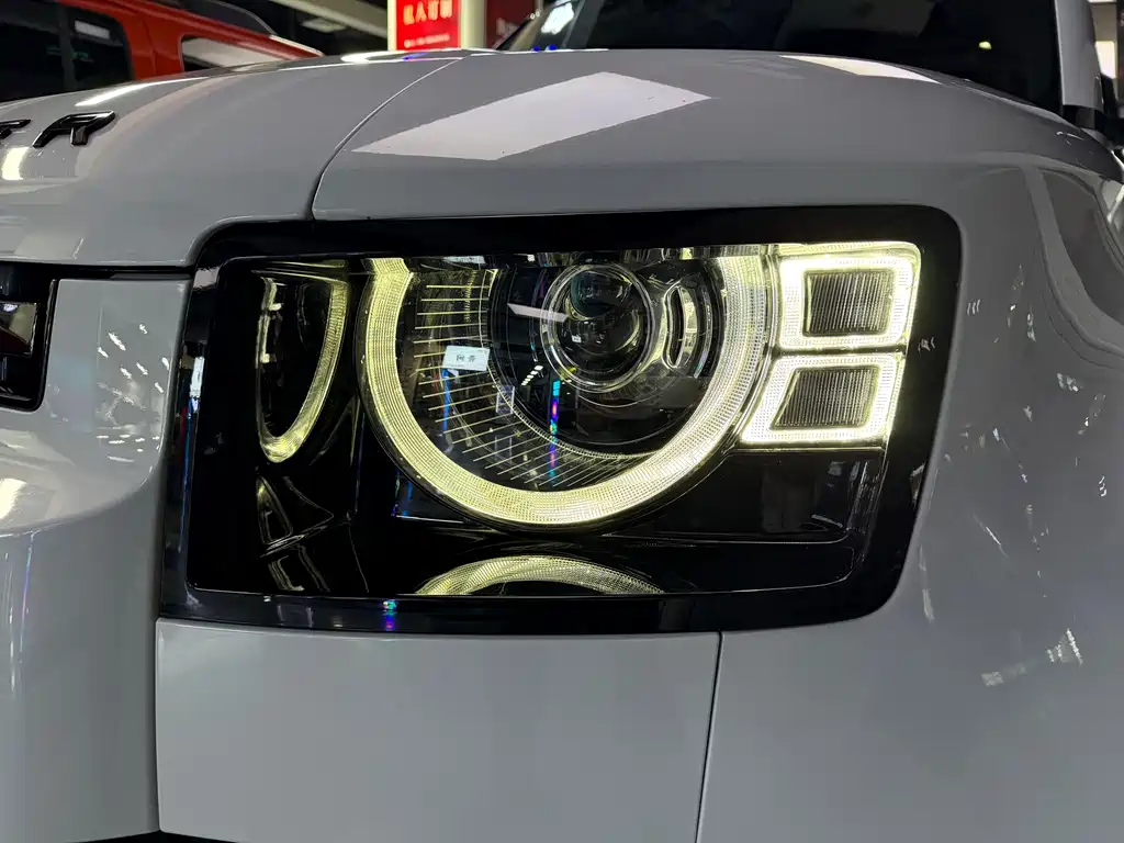 Land Rover 路虎卫士新能源 — миниатюра 12