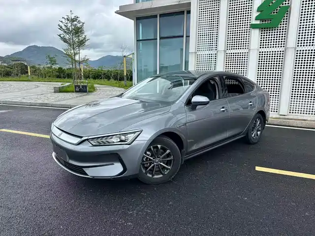 2022 BYD Qin