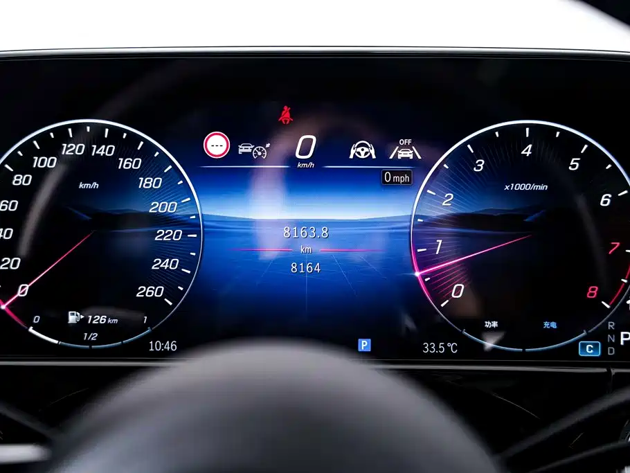 Mercedes-Benz E-Class — миниатюра 16
