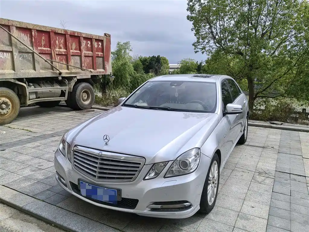 Mercedes-Benz E-Class 2012