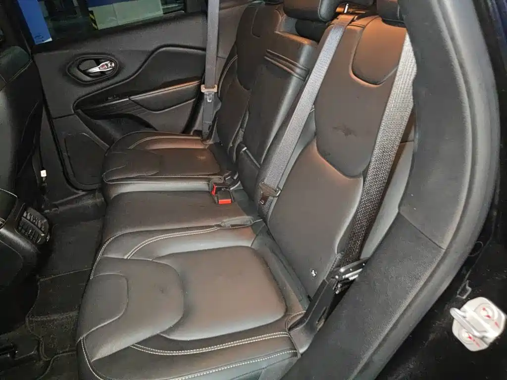 Jeep Cherokee — миниатюра 13