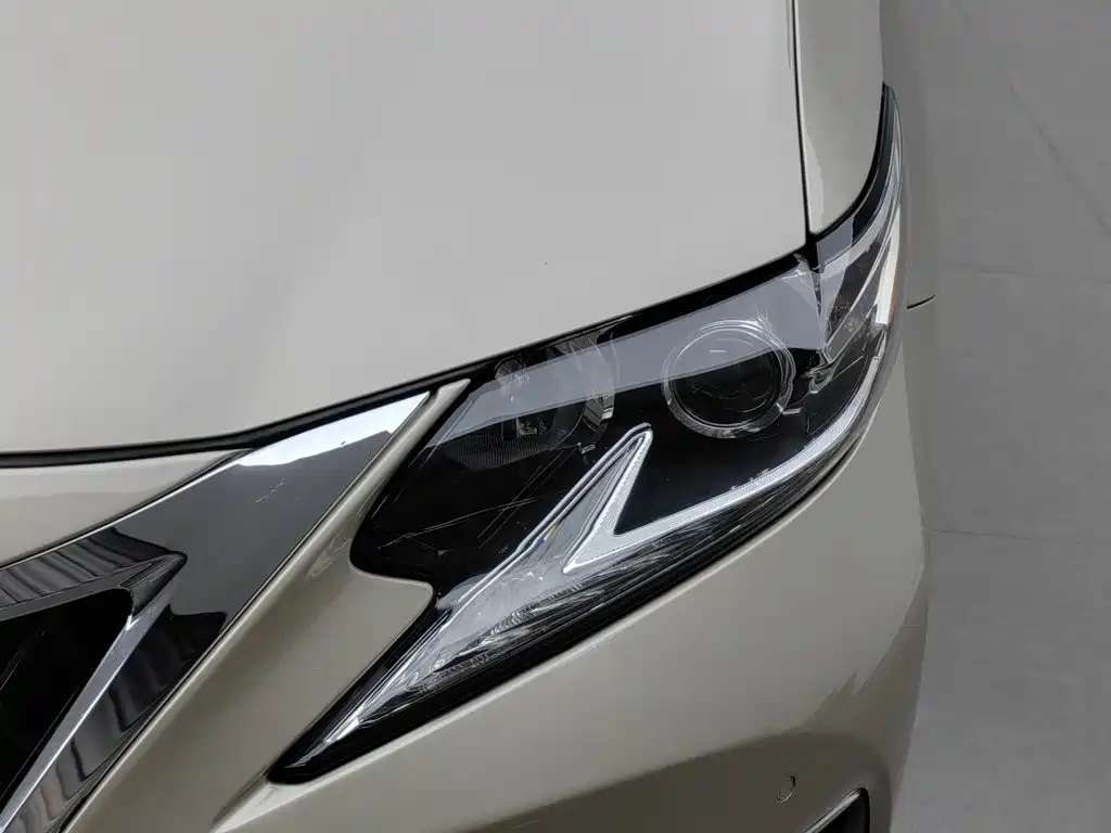 Lexus ES — миниатюра 7