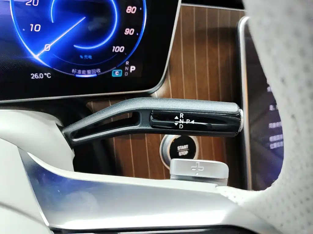 Mercedes-Benz EQE — миниатюра 21