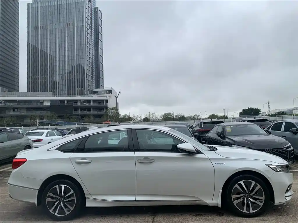 Honda Accord 2018 2.0L V