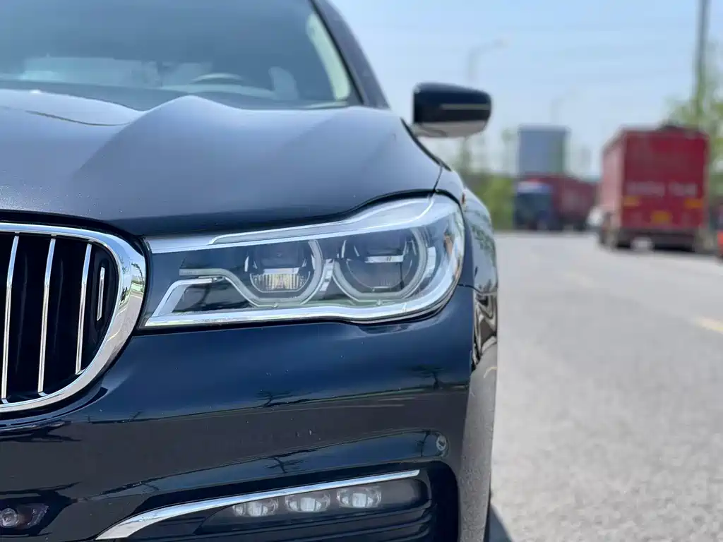 BMW 7 Series 7 2016 730Li Lead