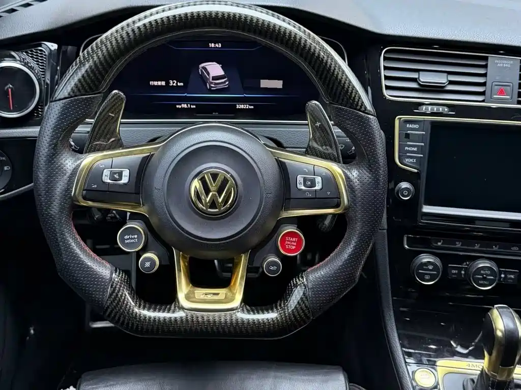 Volkswagen Golf 2015 2.0TSI R
