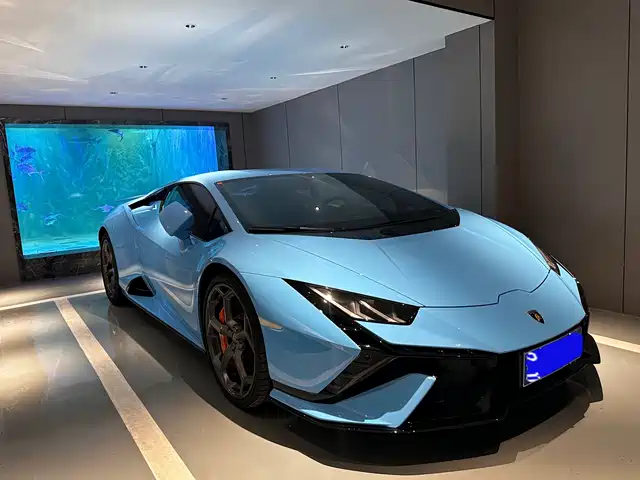 LAMBORGHINI HURACÁN 2025