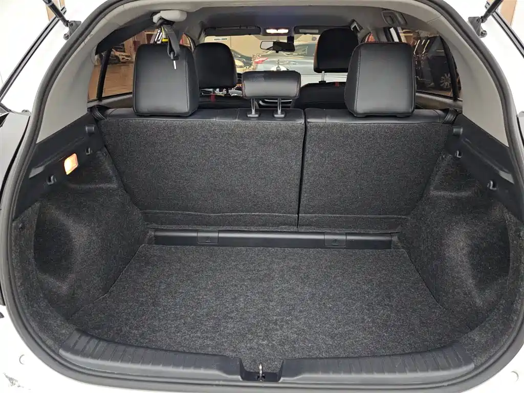 TOYOTA YARIS L ZHIXUAN