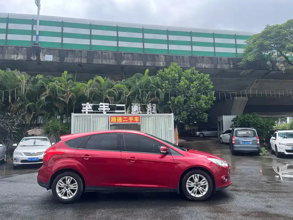 Ford Focus — миниатюра 4