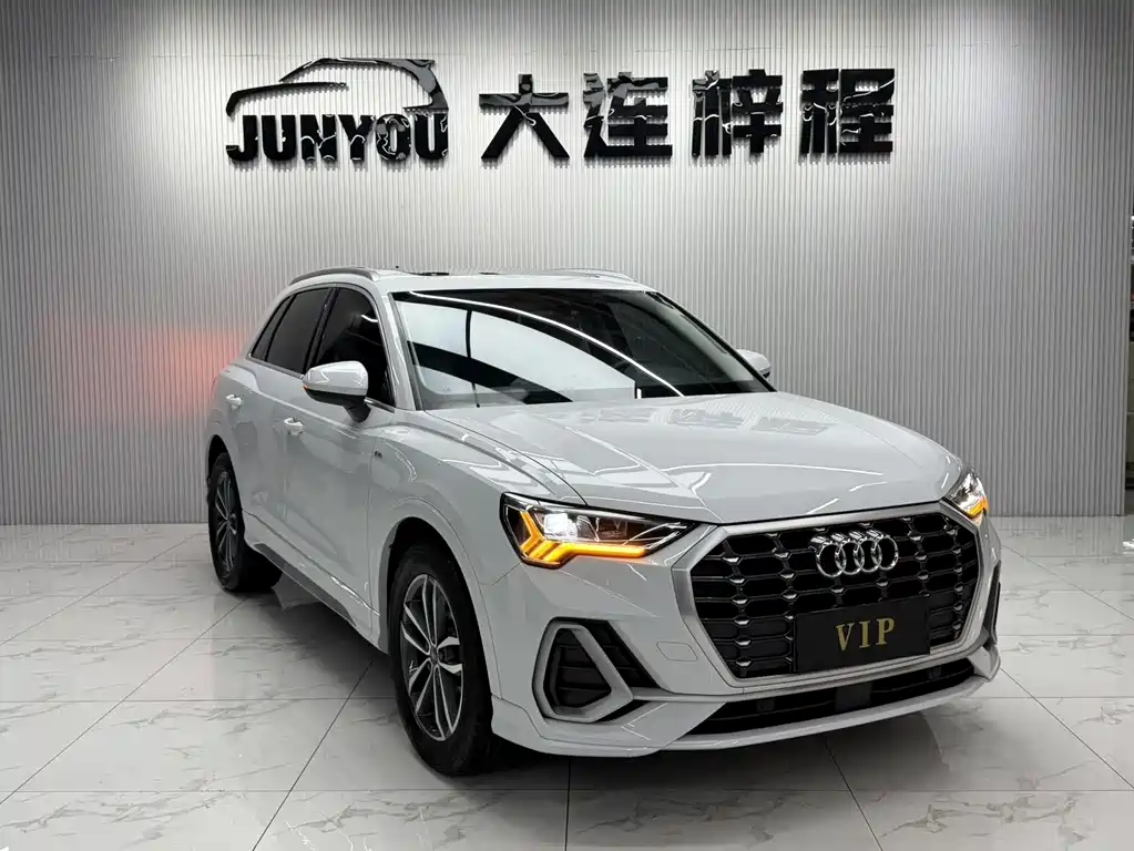 Audi Q3 2022 35 TFSI