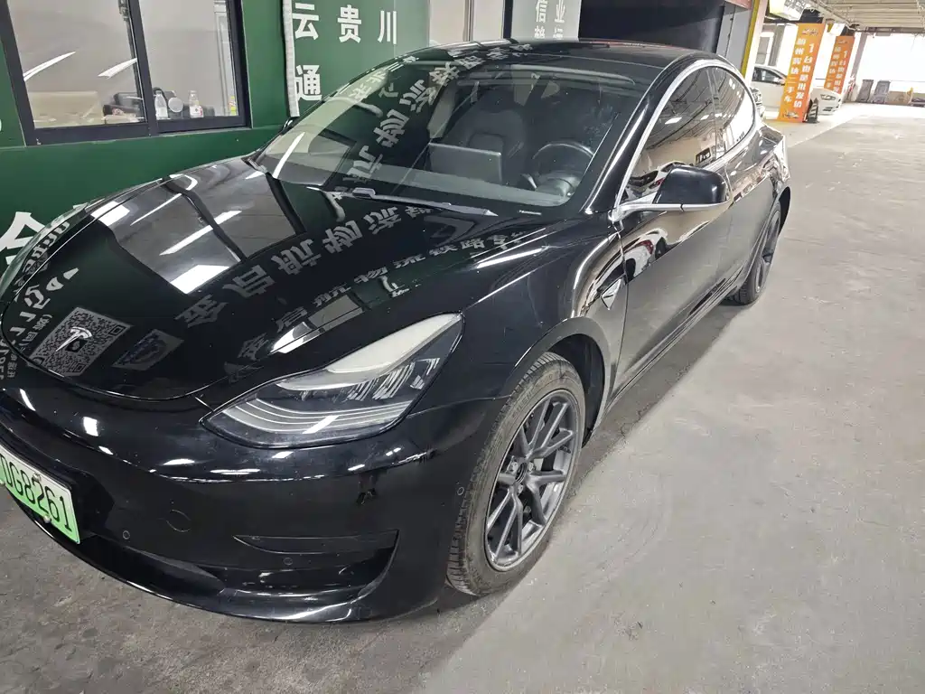 Tesla Model 3 — миниатюра 15