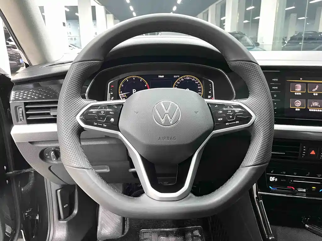 Volkswagen Passat 2023 280TSI Elite