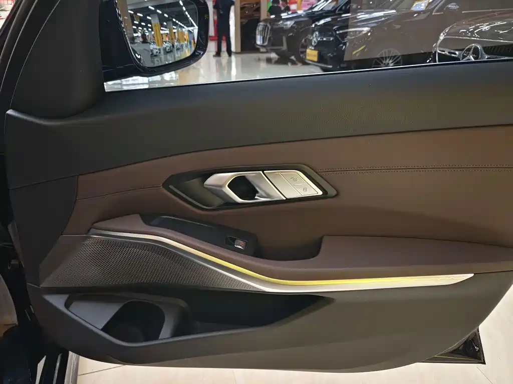 BMW 3 Series — миниатюра 11