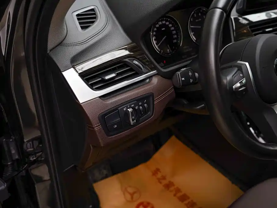 BMW X1 — миниатюра 7